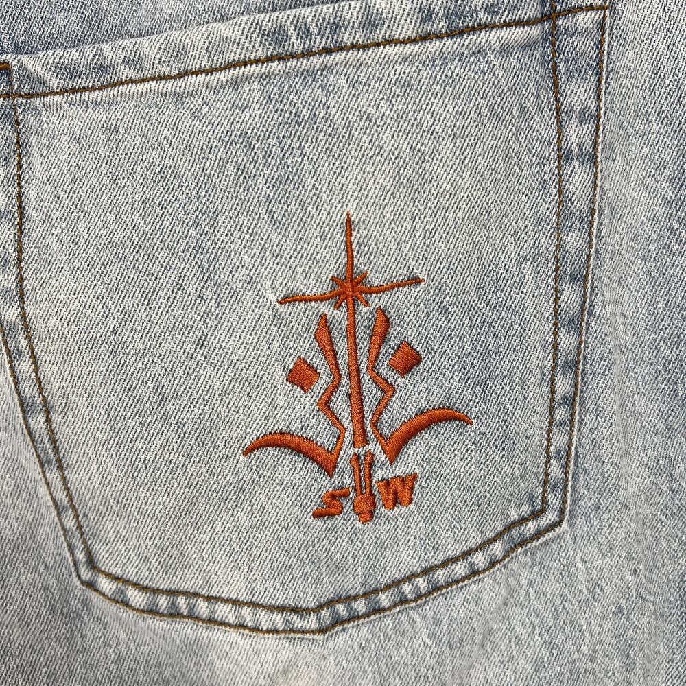 Her Universe Star Wars Ahsoka Mom Stretch Womens Jeans Embroidered Size 18 - Picture 5 of 10